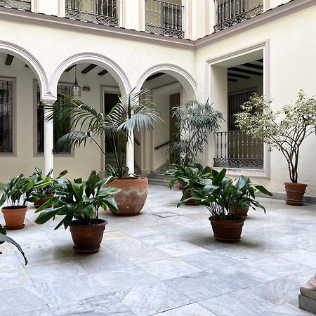 Estudio Suite San Vicente - Aloha Sevilla Bagian luar foto