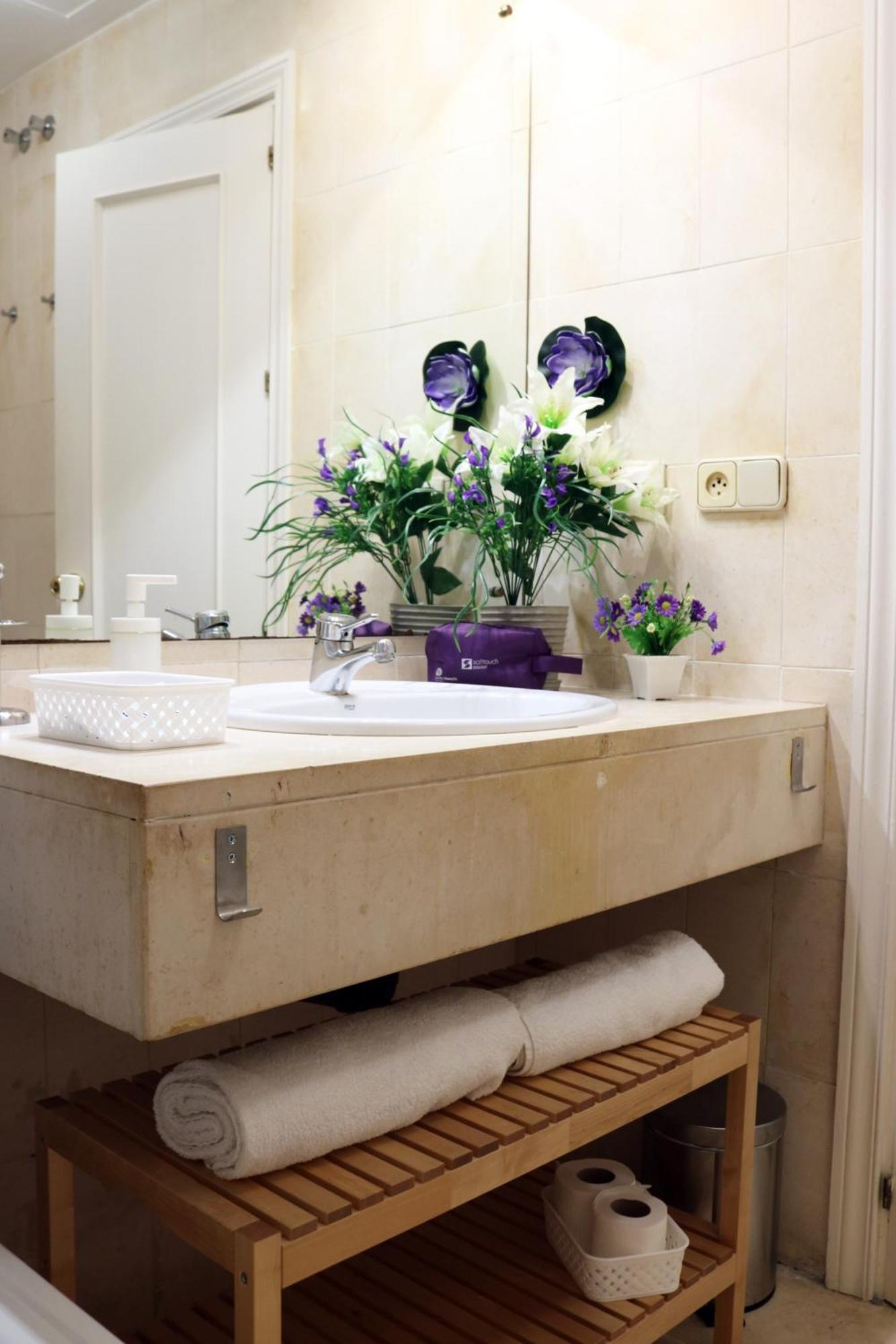 Estudio Suite San Vicente - Aloha Sevilla Bagian luar foto