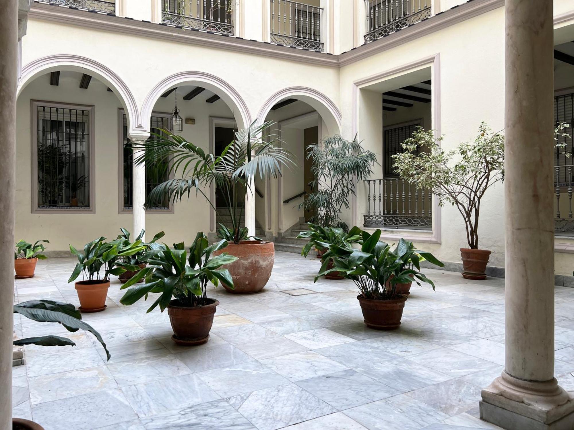 Estudio Suite San Vicente - Aloha Sevilla Bagian luar foto