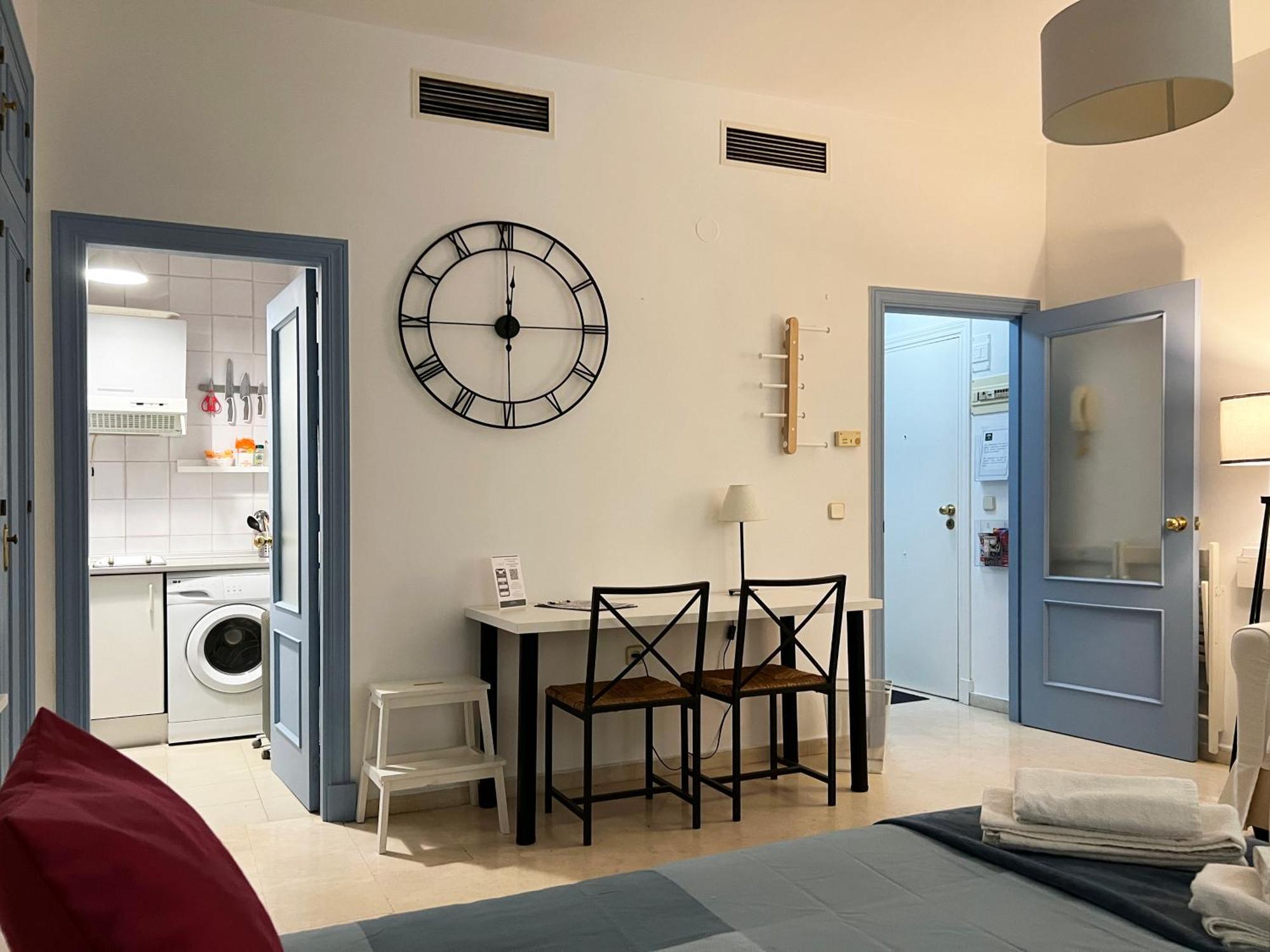 Estudio Suite San Vicente - Aloha Sevilla Bagian luar foto